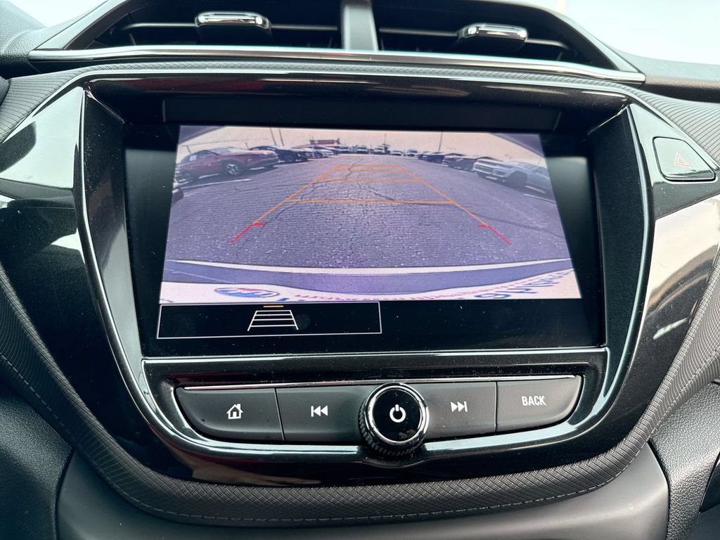 Used 2022 Chevrolet TrailBlazer LT w/ Convenience Package FWD image 17