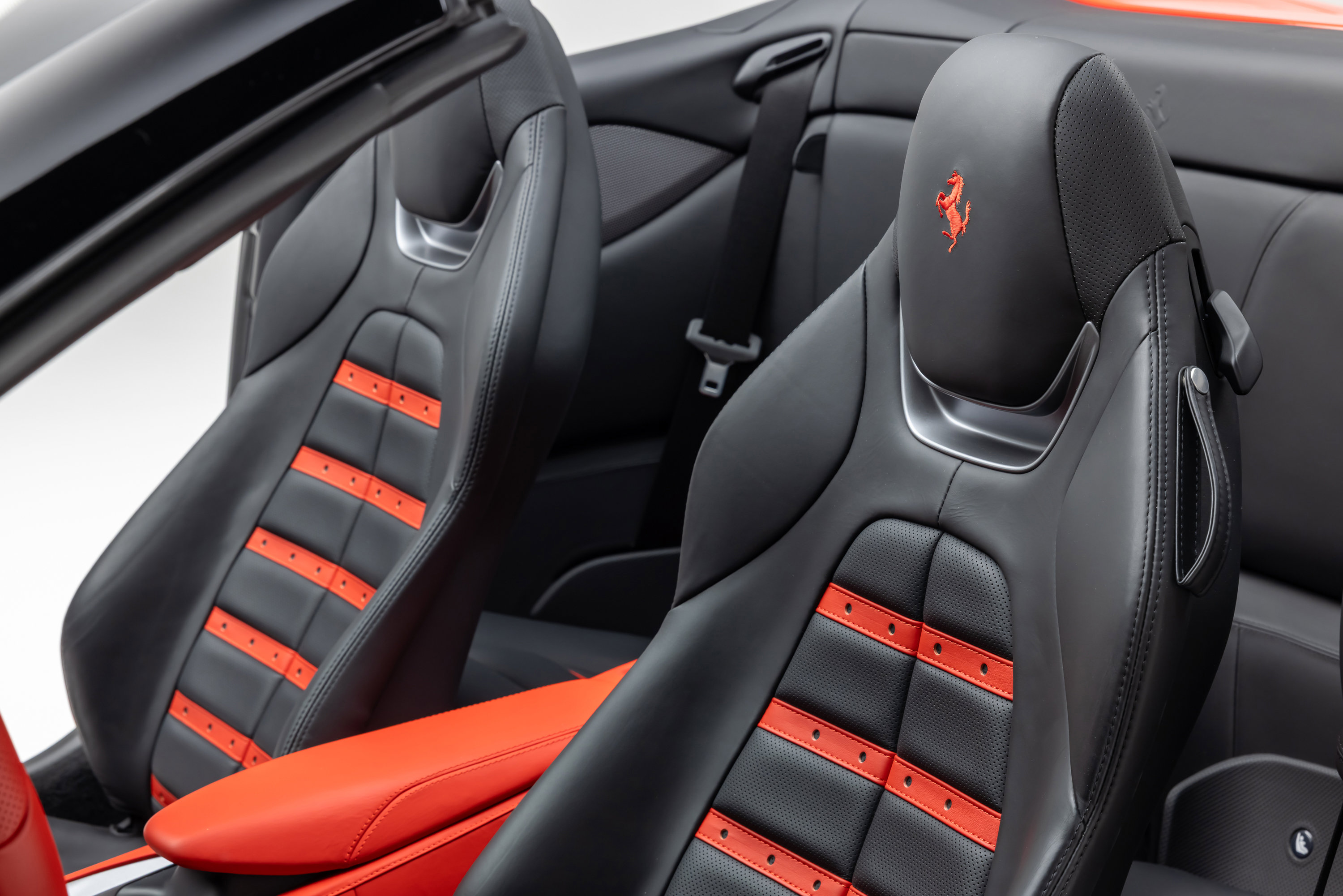 Certified 2022 Ferrari Portofino M RWD image 76