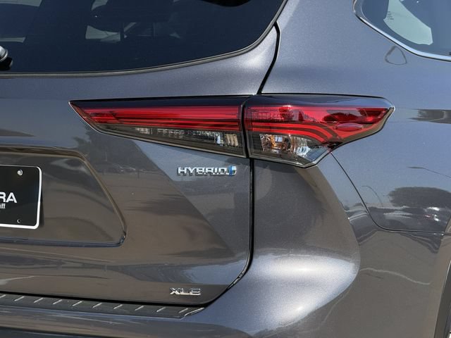 Used 2023 Toyota Highlander XLE FWD image 7