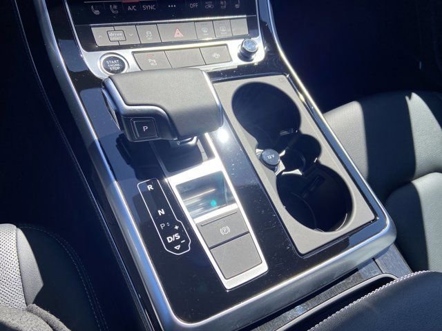 Used 2025 Audi Q8 Premium Plus w/ Premium Plus Package image 23