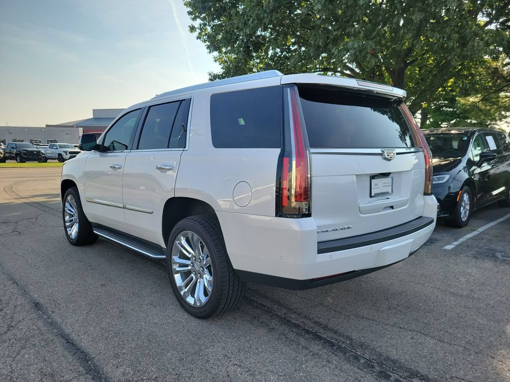 Used 2020 Cadillac Escalade Luxury AWD/4WD image 3