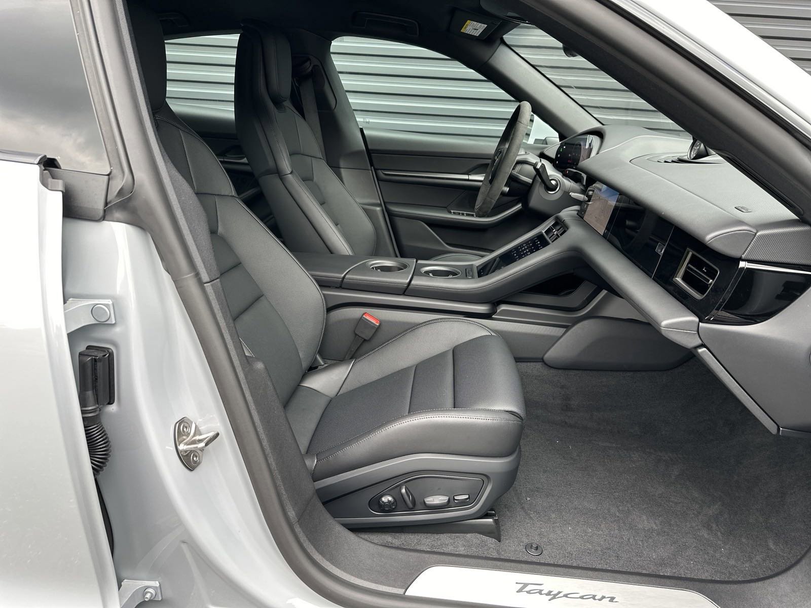 New 2025 Porsche Taycan image 13