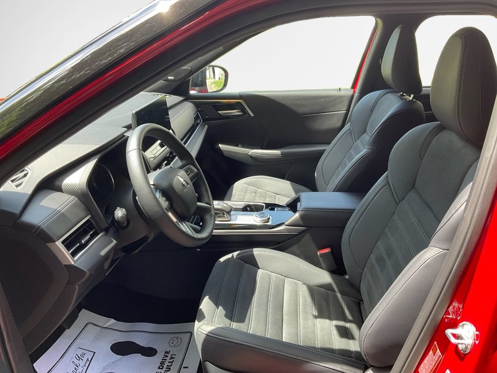Used 2026 Mitsubishi Outlander LE AWD/4WD image 12