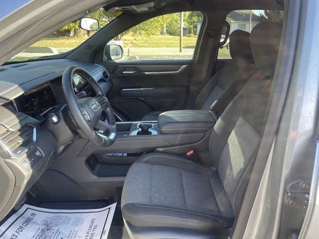 Used 2025 GMC Acadia Elevation image 13