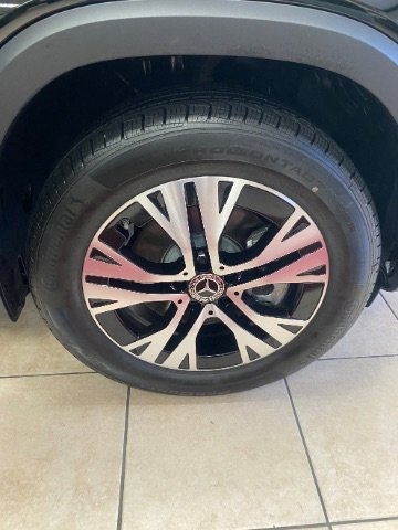 Used 2025 Mercedes-Benz GLB 250 image 35