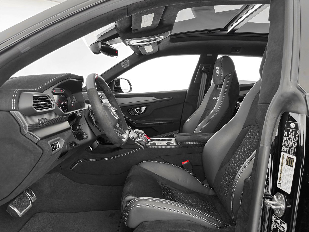 Used 2024 Lamborghini Urus Performante AWD/4WD image 12