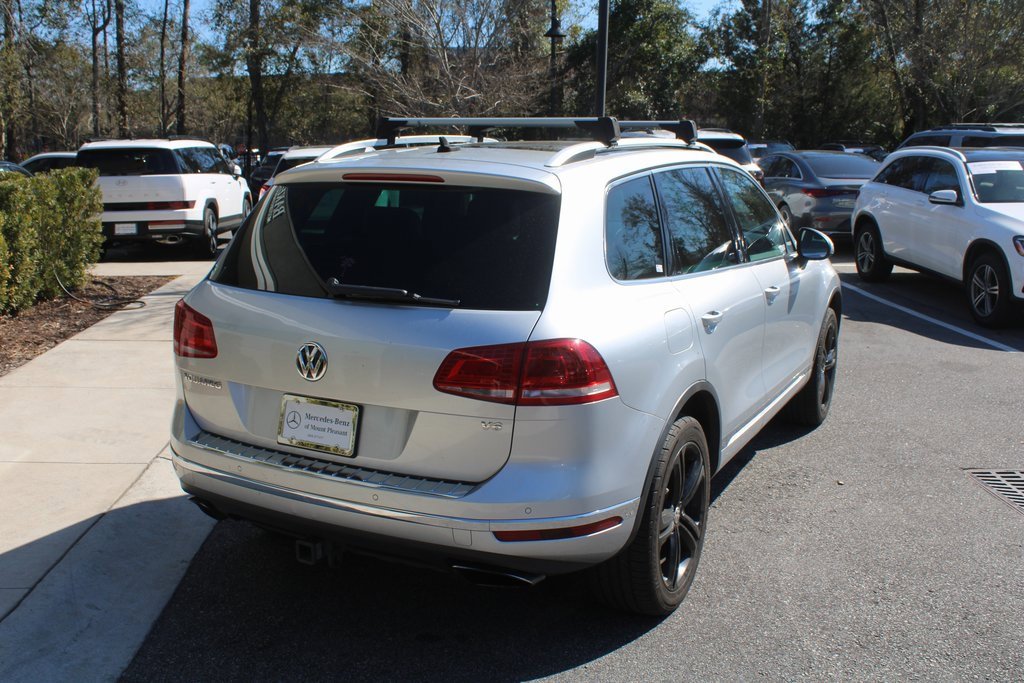 Used 2017 Volkswagen Touareg Wolfsburg Edition image 5
