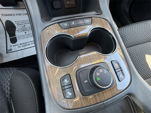 Certified 2023 GMC Acadia SLE w/ Driver Convenience Package image 17