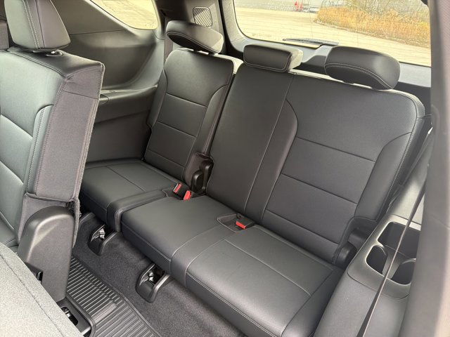New 2026 Chevrolet Traverse LT w/ Driver Confidence Package image 25