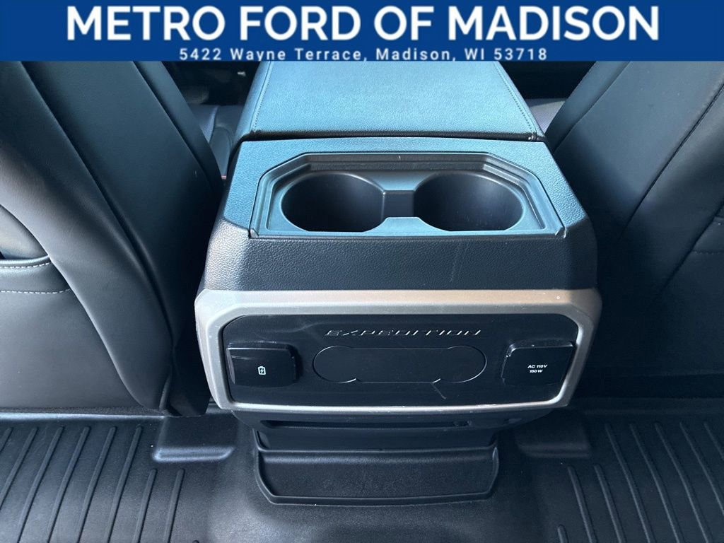 Used 2022 Ford Expedition XLT image 14