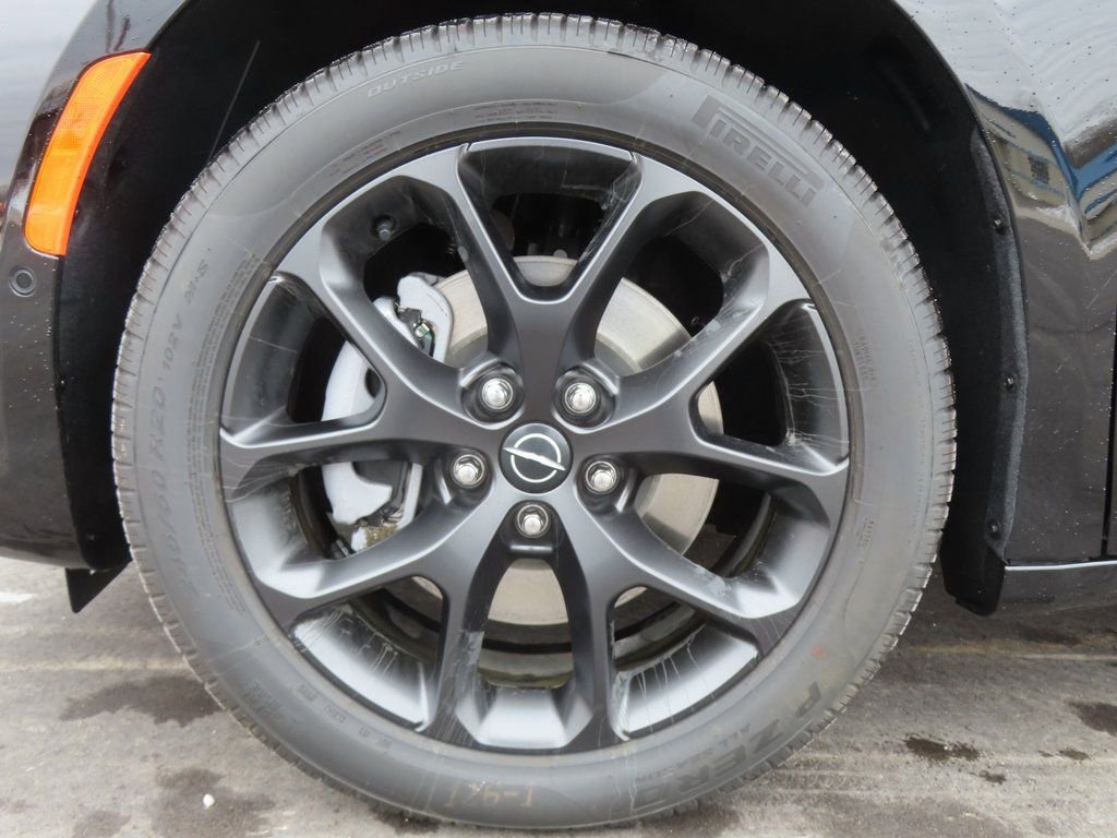 New 2026 Chrysler Pacifica Limited w/ S Appearance Package image 16