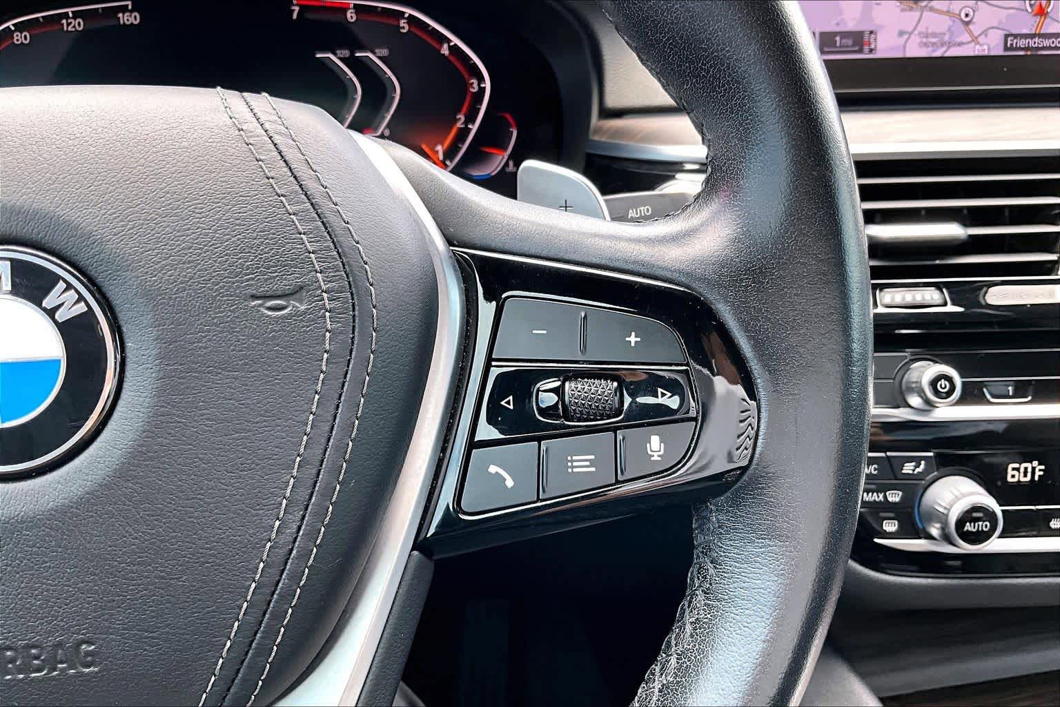 Used 2020 BMW 530i w/ Premium Package RWD image 25