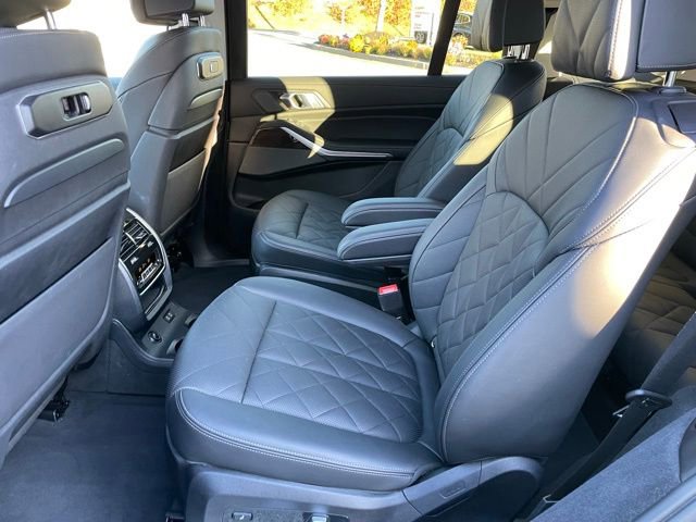 Used 2023 BMW X7 xDrive40i w/ Executive Package image 7