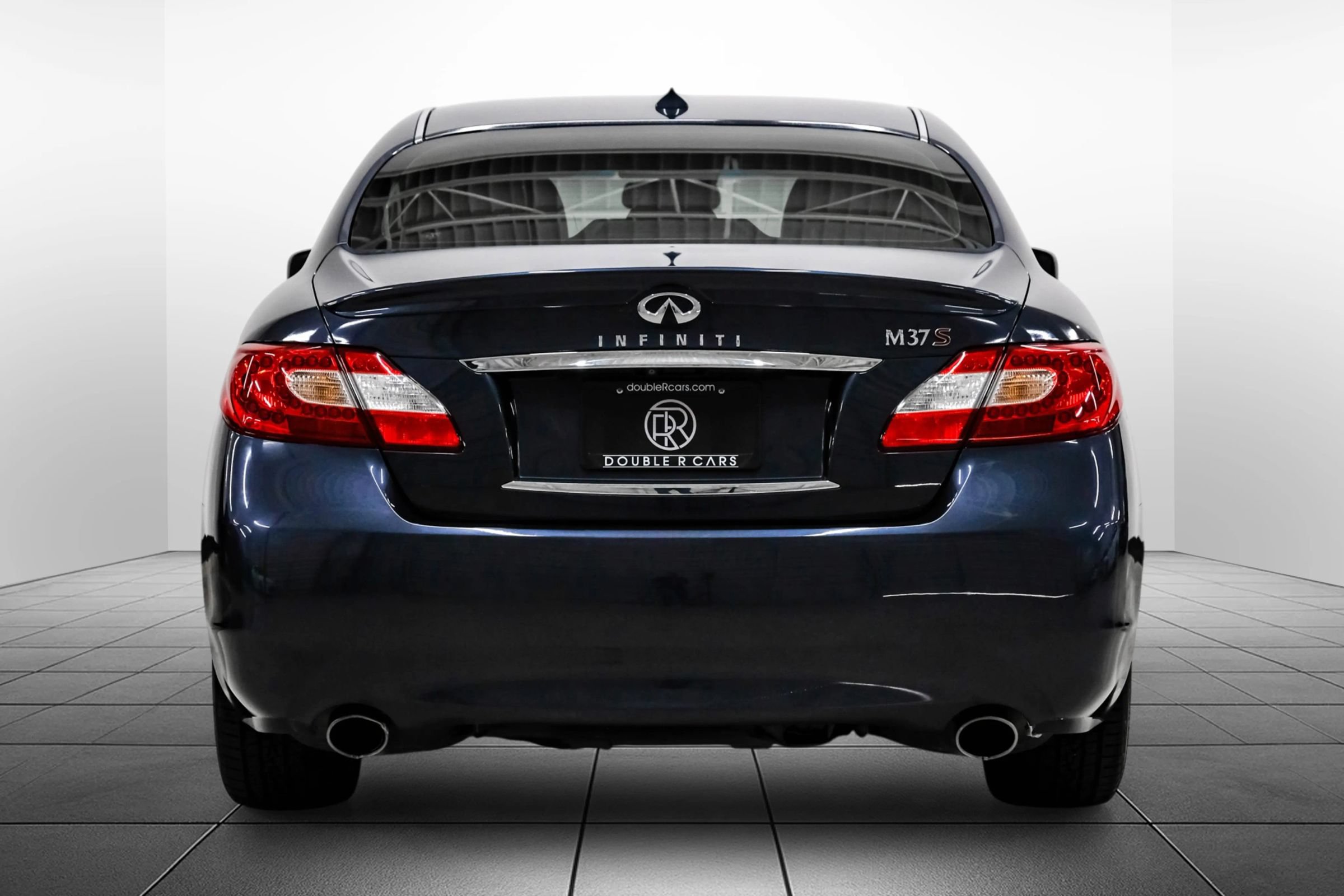 Used 2011 INFINITI M37 w/ Sport Pkg RWD image 10