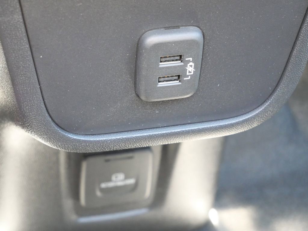 Used 2023 GMC Terrain SLT w/ Tech Package image 34