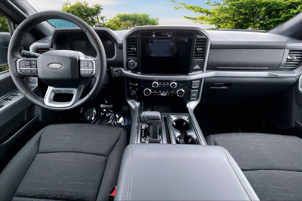New 2025 Ford F150 XLT w/ Equipment Group 302A MID image 5