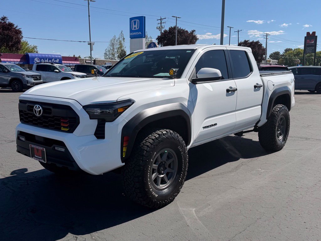 Used 2024 Toyota Tacoma TRD Off-Road AWD/4WD image 7