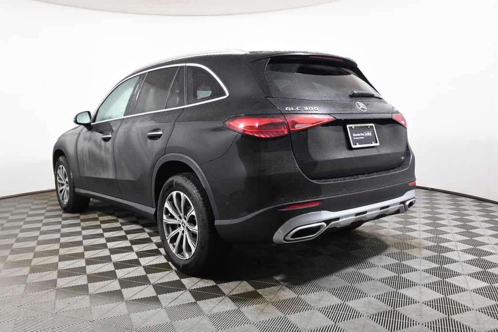 Used 2026 Mercedes-Benz GLC 300 4MATIC image 5