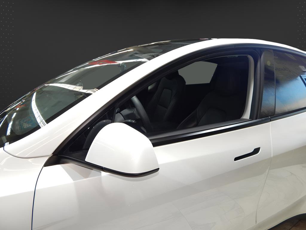 Used 2023 Tesla Model Y Long Range image 11