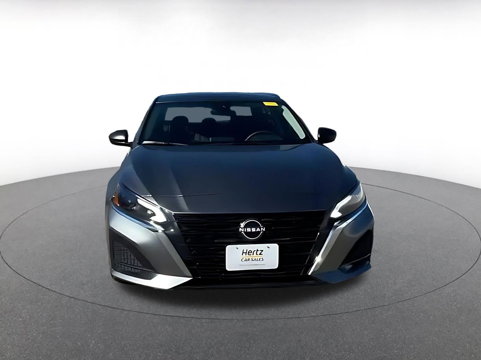 Used 2025 Nissan Altima 2.5 SV image 3