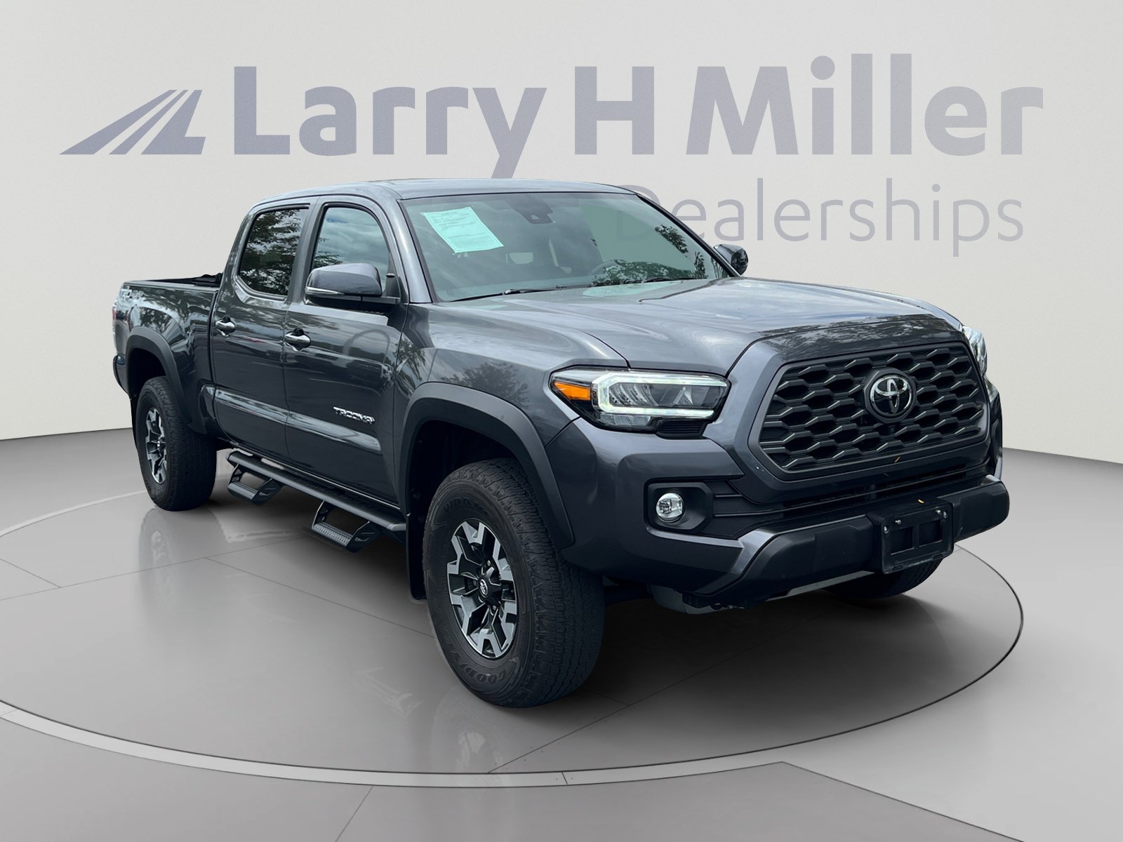 Used 2021 Toyota Tacoma TRD Off-Road w/ TRD Premium Off Road Package AWD/4WD image 7