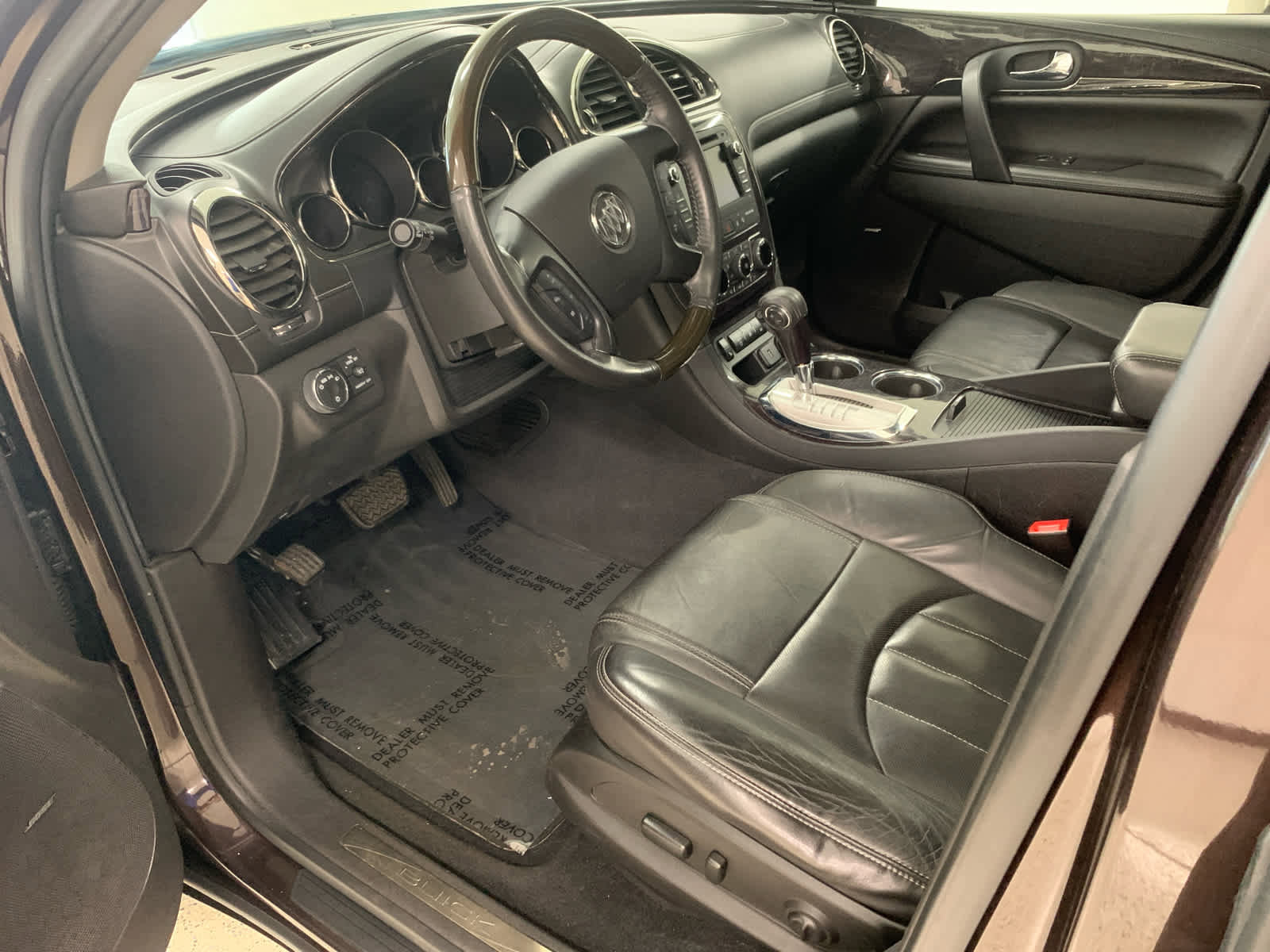 Used 2015 Buick Enclave Leather image 12