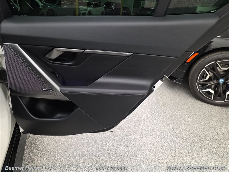 Used 2024 BMW 530i w/ M Sport Package RWD image 19