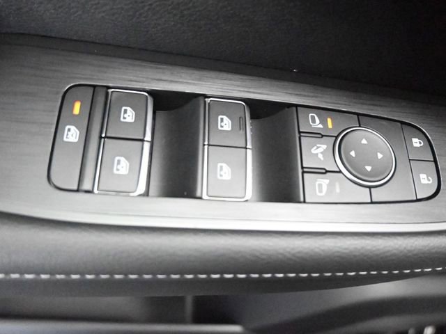 Used 2025 Nissan Armada Platinum w/ Convenience Package image 23