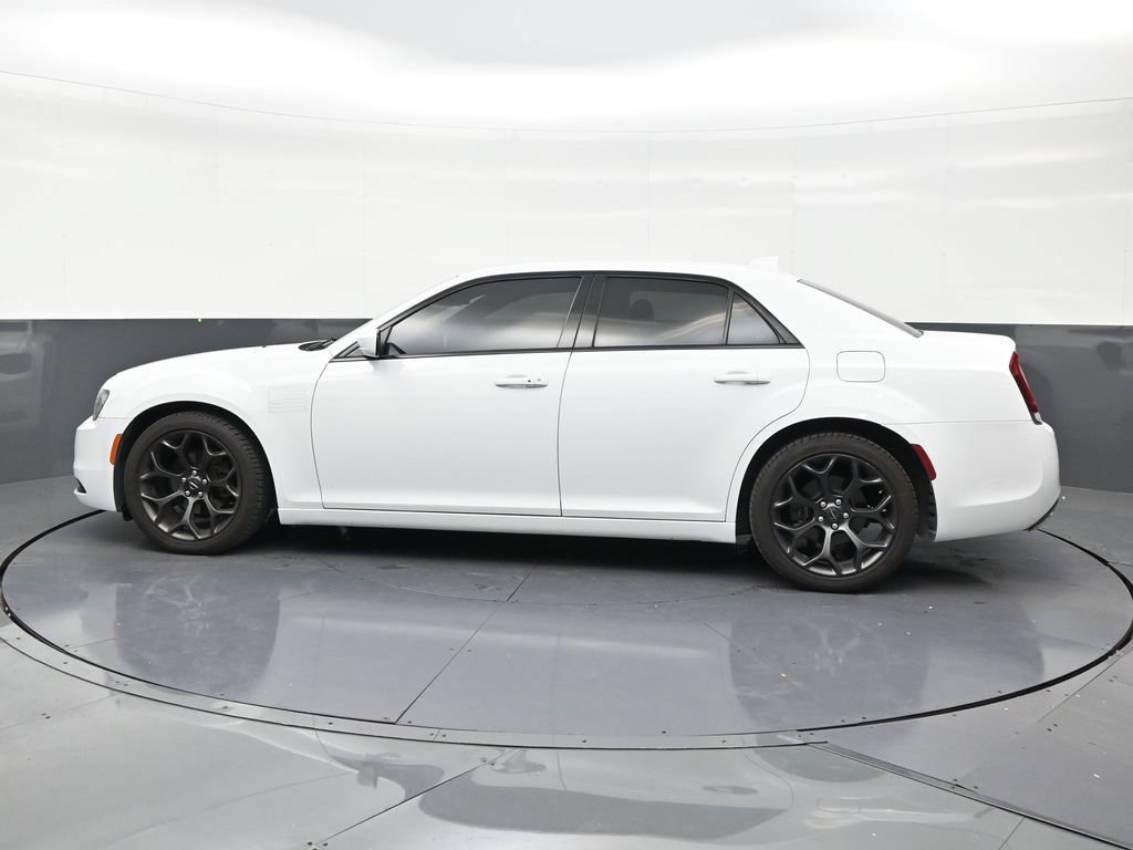 Used 2020 Chrysler 300 S RWD image 2