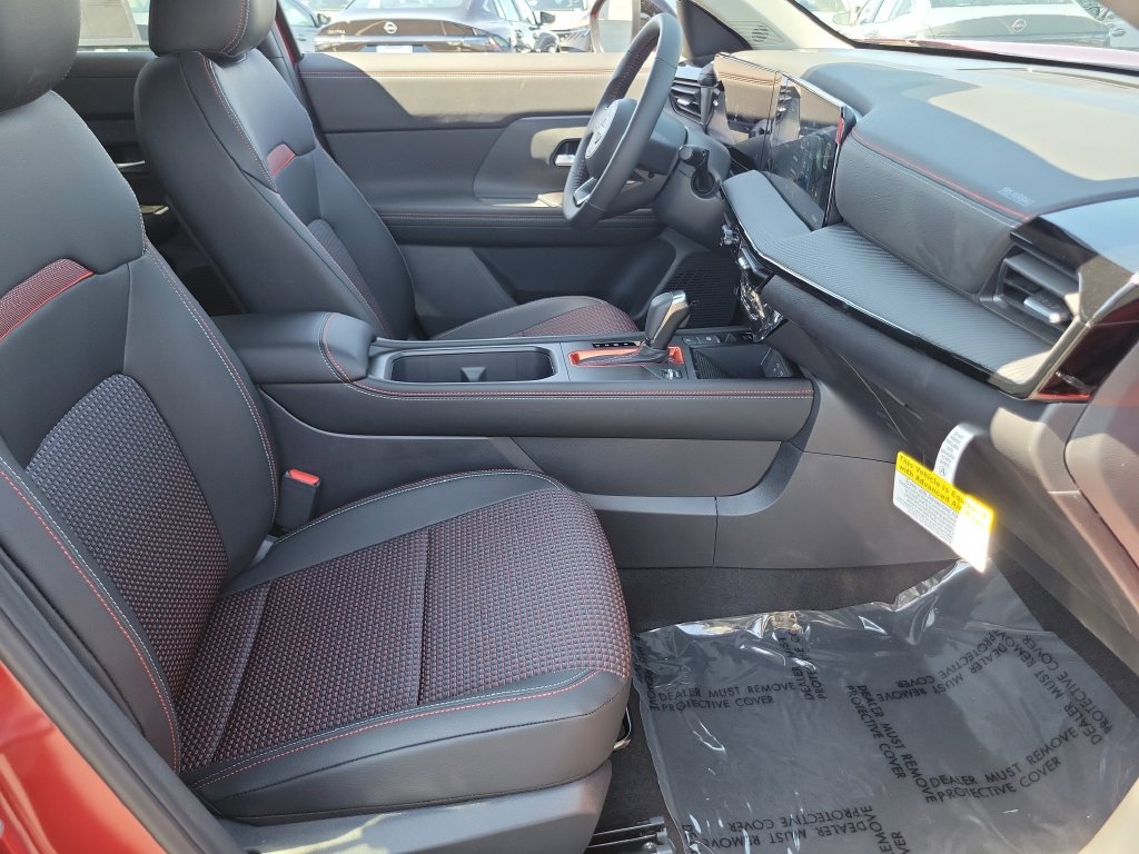 New 2026 Nissan Kicks SR FWD image 11