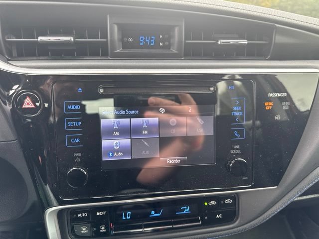 Used 2017 Toyota Corolla SE FWD image 13