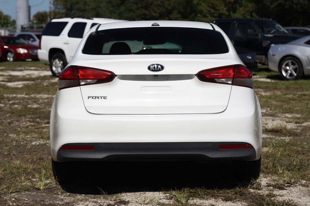 Used 2017 Kia Forte LX w/ LX Popular Package FWD image 7