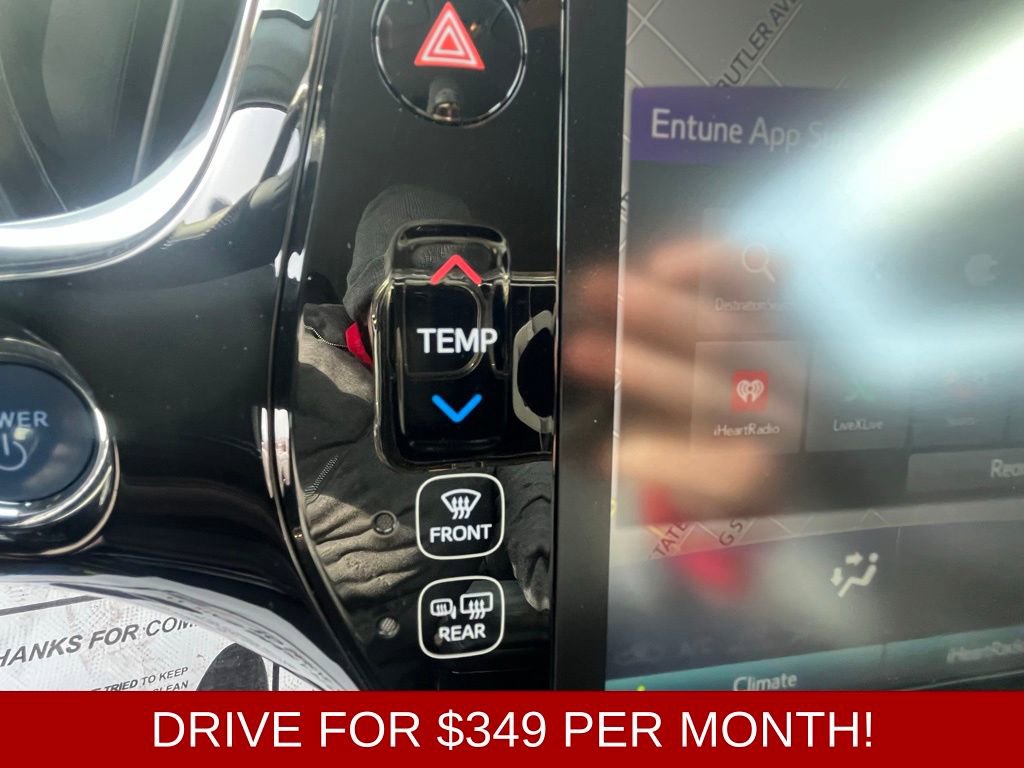 Used 2017 Toyota Prius Prime Advanced image 32