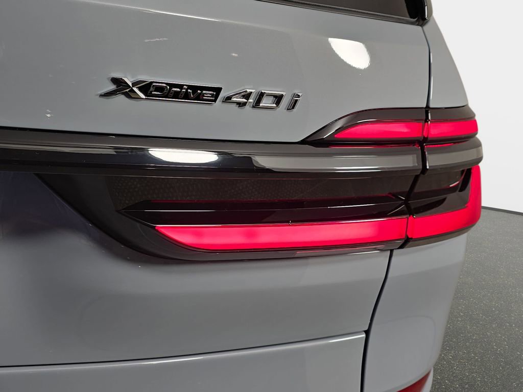 New 2026 BMW X7 xDrive40i w/ Executive Package image 36