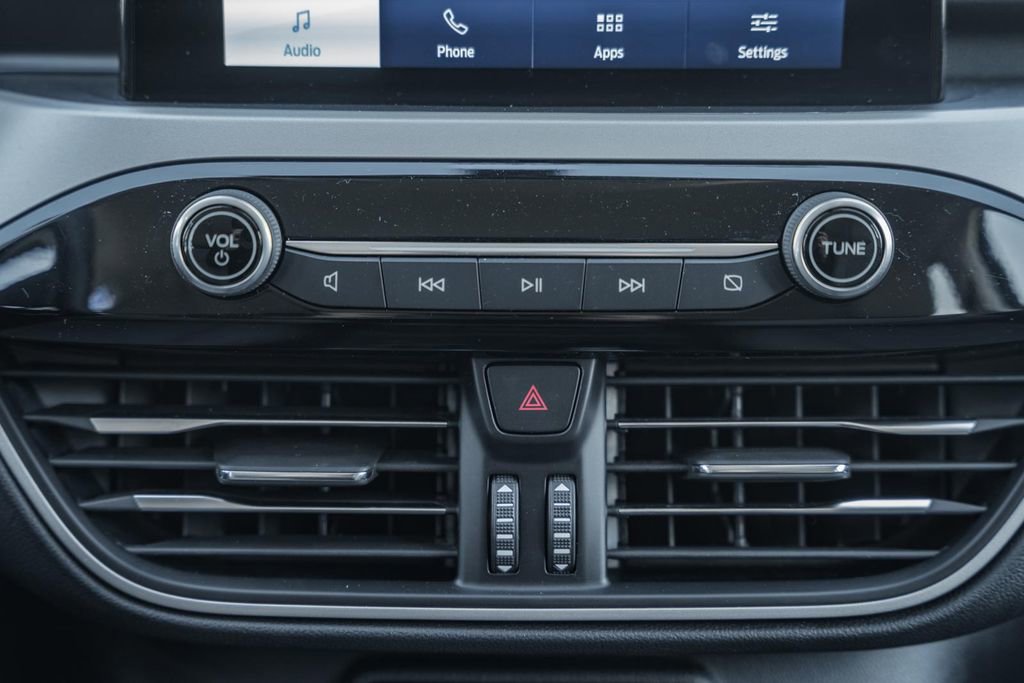 Used 2021 Ford Escape SE image 20