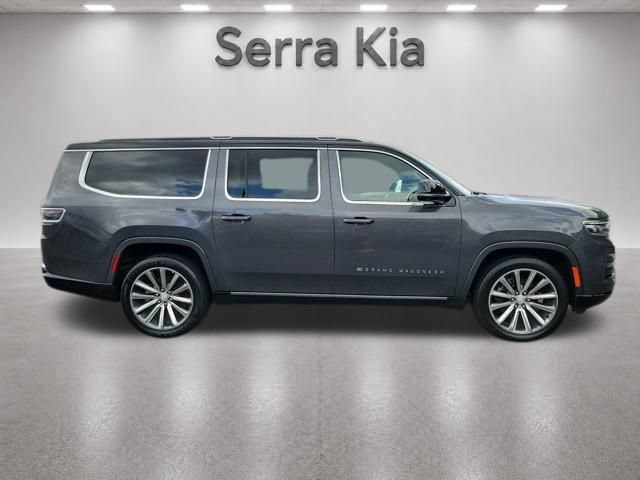 Used 2023 Jeep Grand Wagoneer L Series II AWD/4WD image 6