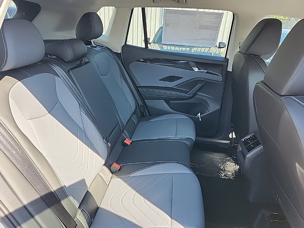 New 2026 Volkswagen Tiguan SE AWD/4WD image 10