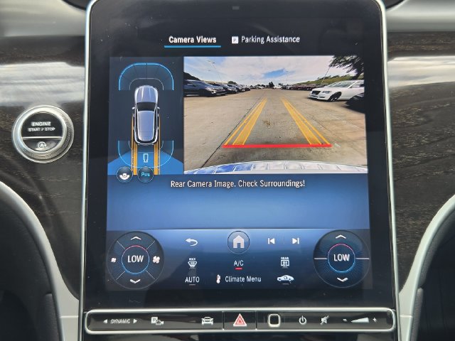 Used 2025 Mercedes-Benz GLC 300 4MATIC image 16