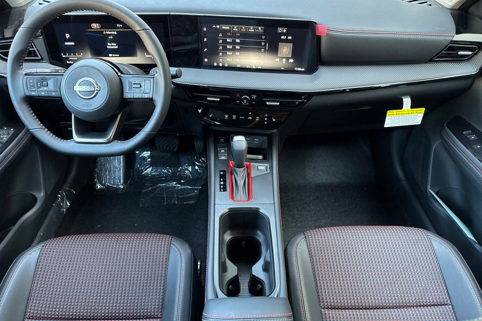New 2026 Nissan Kicks SR w/ Cold Weather Package AWD/4WD image 10
