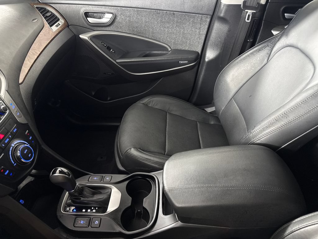 Used 2018 Hyundai Santa Fe Sport w/ Cargo Package FWD image 18