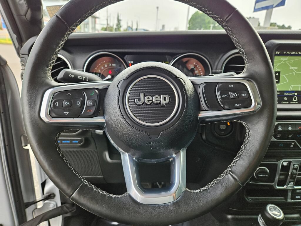 Used 2023 Jeep Wrangler Unlimited Sahara w/ Cold Weather Group AWD/4WD image 22