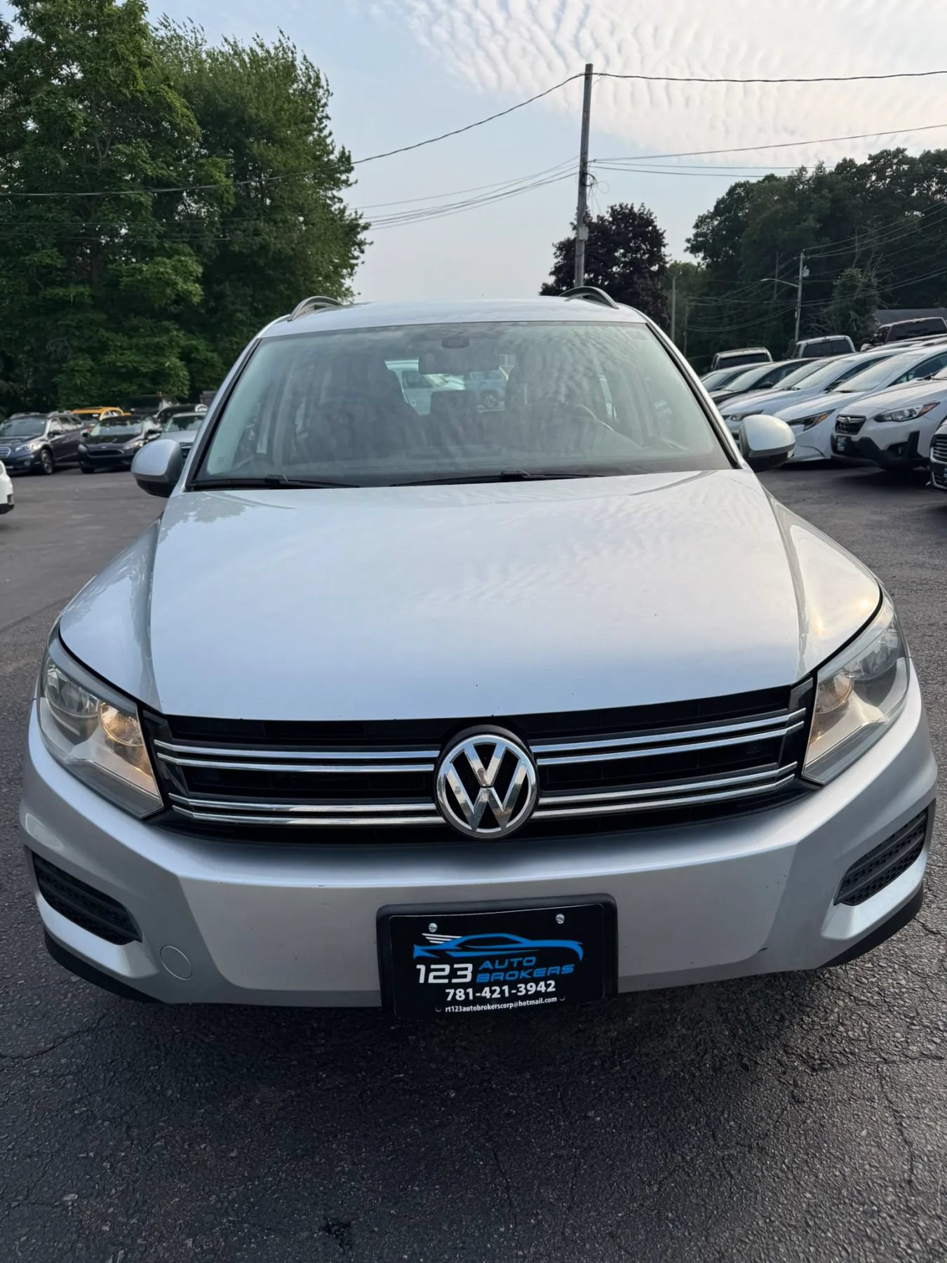 Used 2017 Volkswagen Tiguan S AWD/4WD image 2