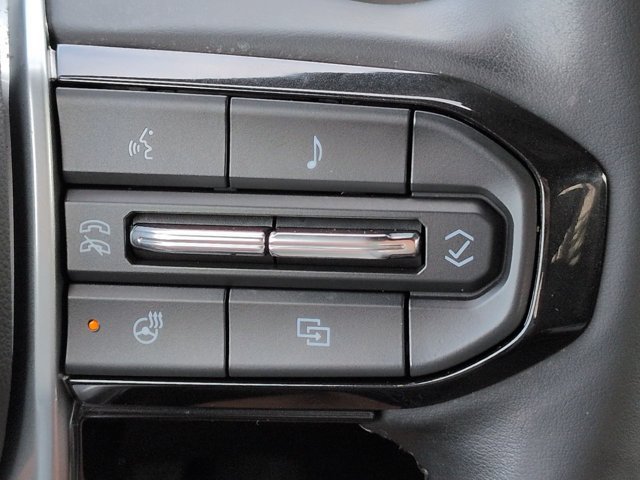Used 2025 Chevrolet Colorado LT w/ LT Convenience Package AWD/4WD image 26