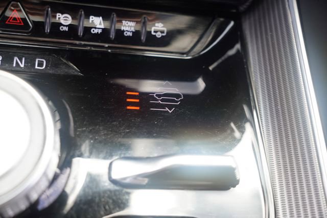 Used 2022 Jeep Grand Wagoneer Series II image 35