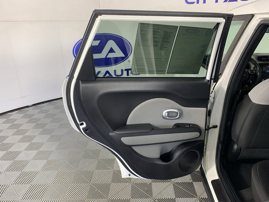 Used 2018 Kia Soul image 30