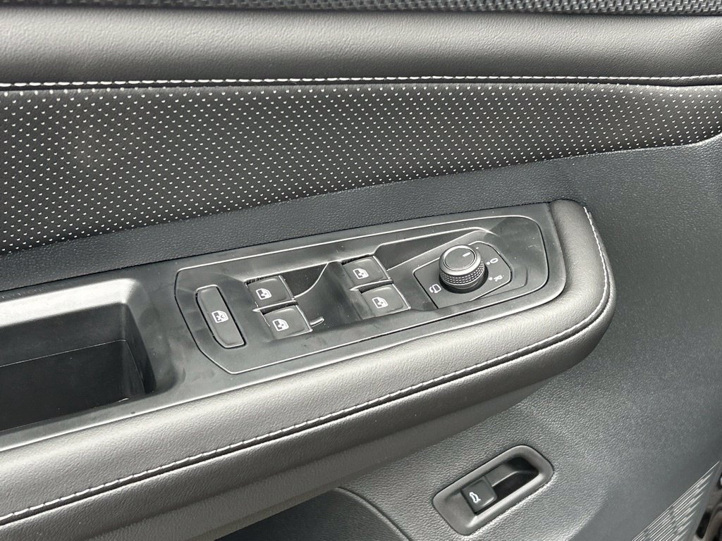 New 2026 Volkswagen Atlas Cross Sport SEL Premium R-Line AWD/4WD image 19