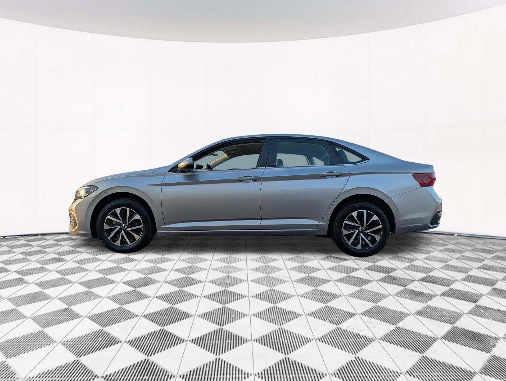 Used 2024 Volkswagen Jetta S FWD image 9