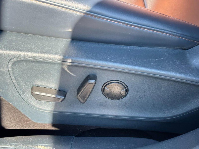 Used 2022 Ford Maverick Lariat w/ Lariat Luxury Package image 16