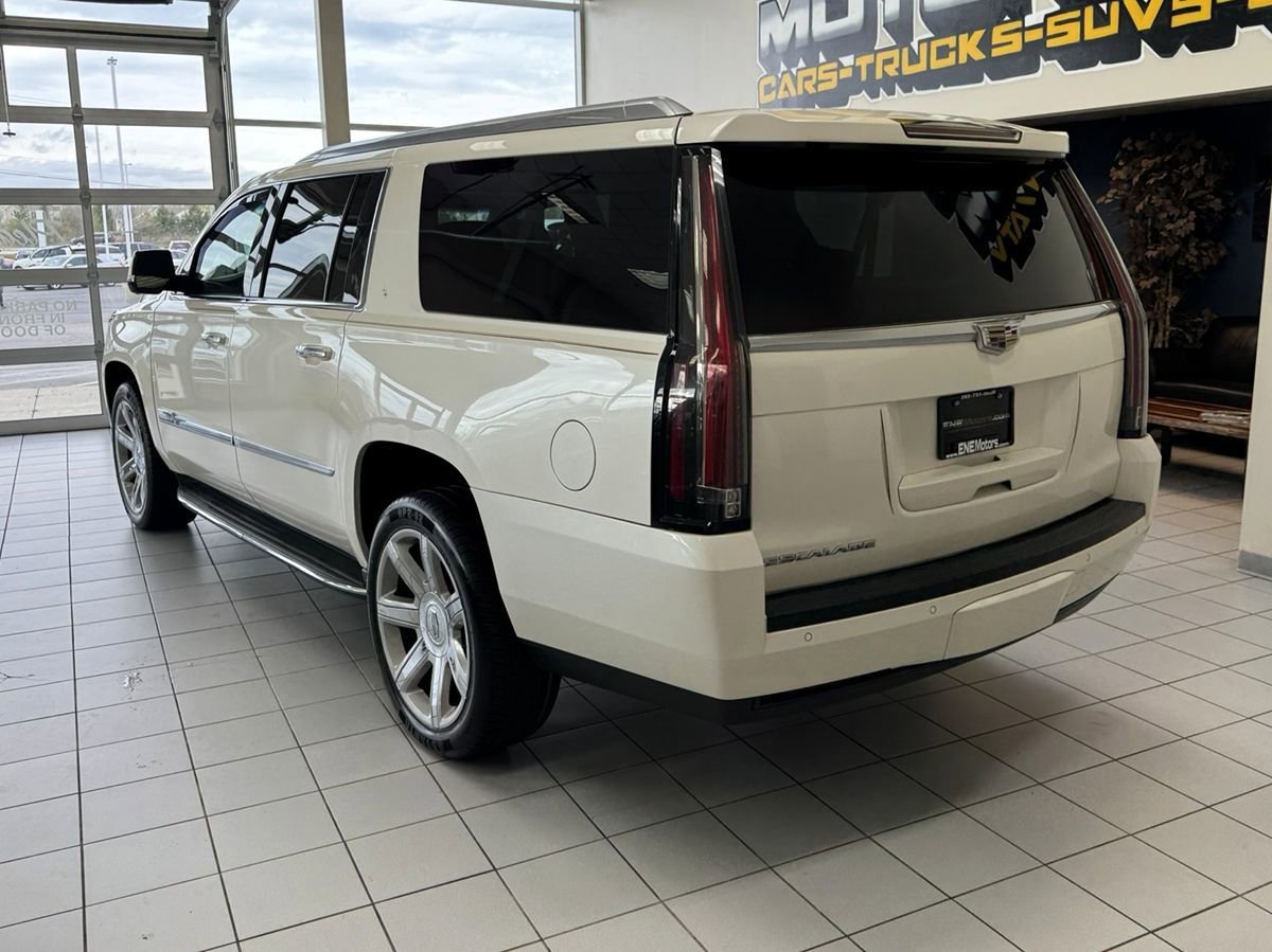 Used 2015 Cadillac Escalade ESV Premium AWD/4WD image 2