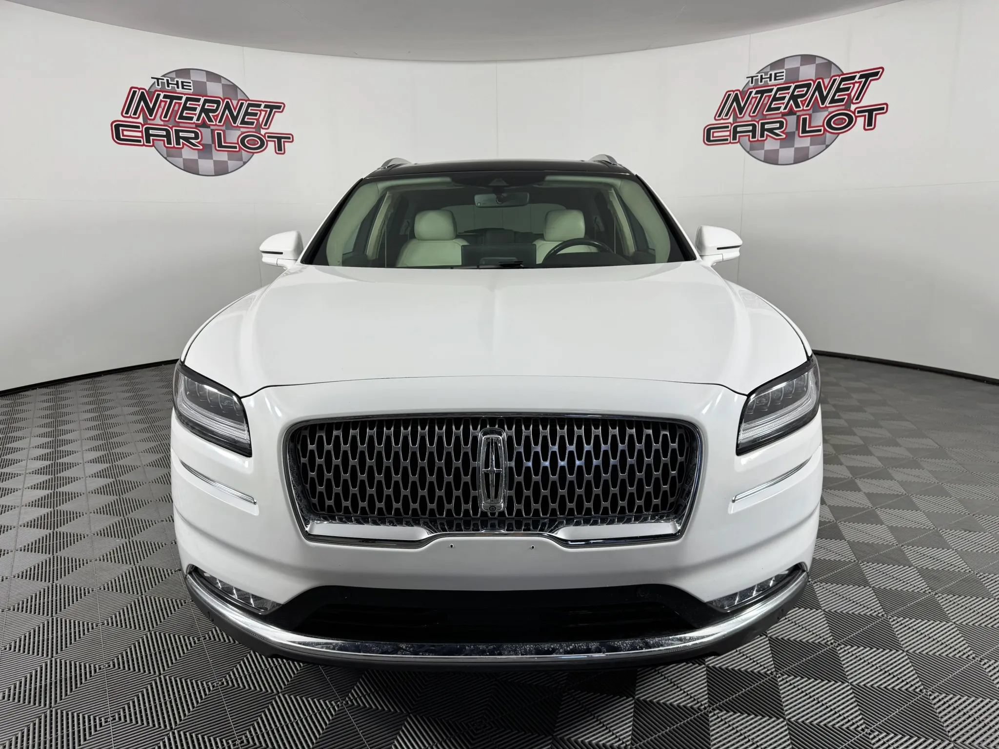 Used 2021 Lincoln Nautilus Black Label w/ Cargo Utility Package AWD/4WD image 2